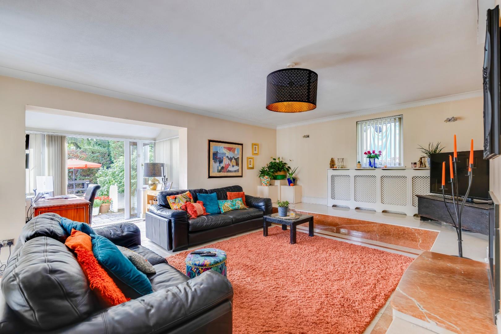 White Lodge, Mill Road, Dinas Powys, CF64 4BT
